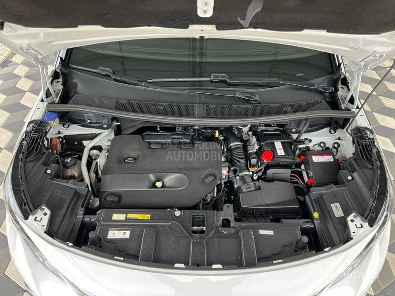 Peugeot 5008 2.0 ALLURE P.A.N.O