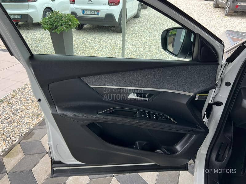 Peugeot 5008 2.0 ALLURE P.A.N.O