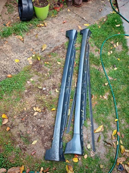 sajtne vrata, lajsne