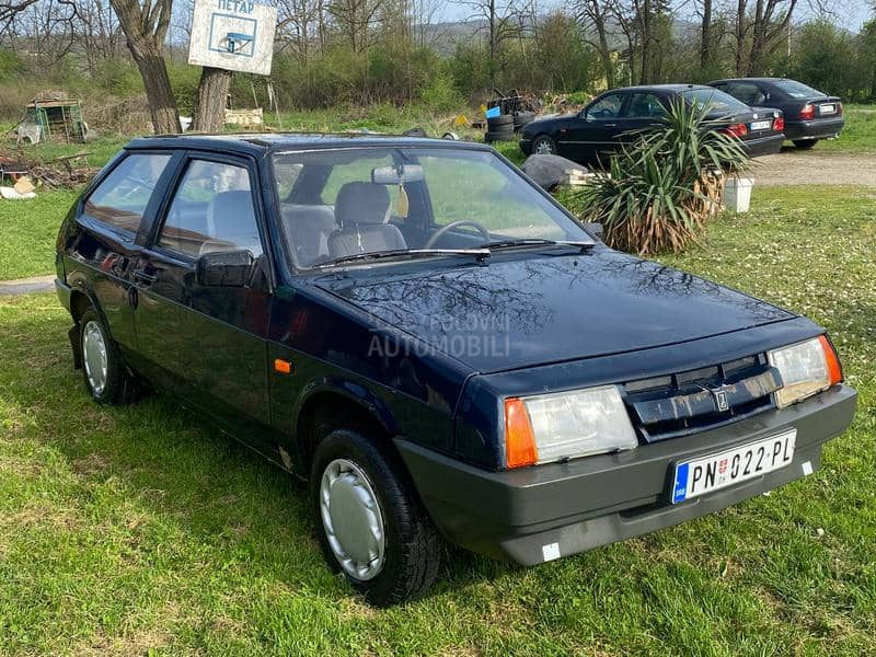 Lada Samara 