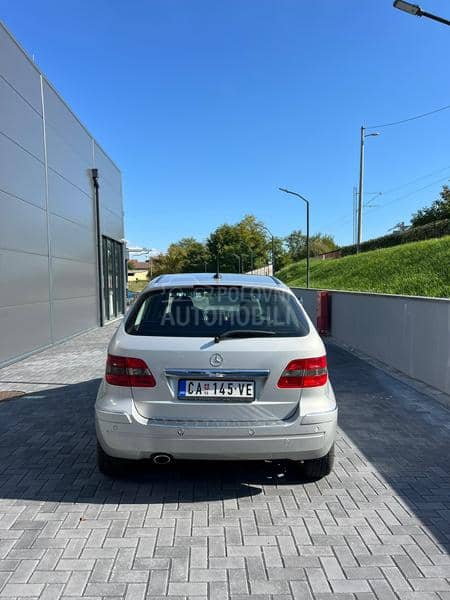 Mercedes Benz B 200 