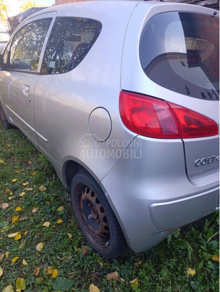 Mitsubishi Colt 2005. god. -  kompletan auto u delovima