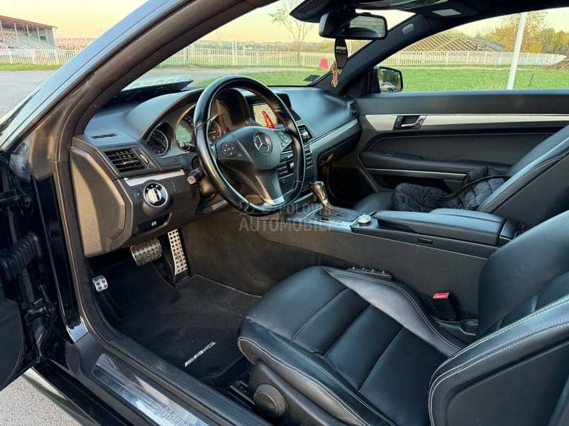 Mercedes Benz E 220 AMG