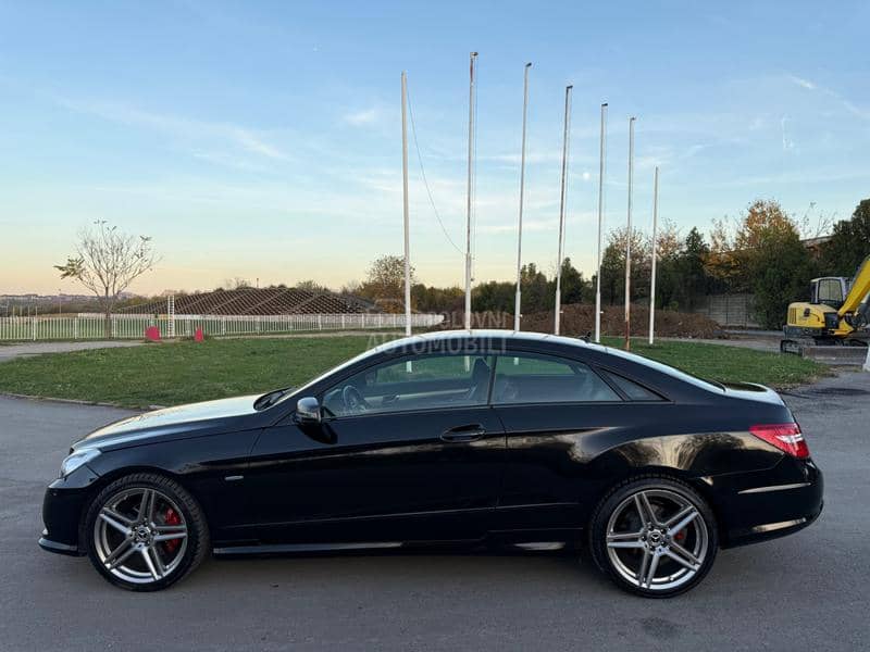 Mercedes Benz E 220 AMG