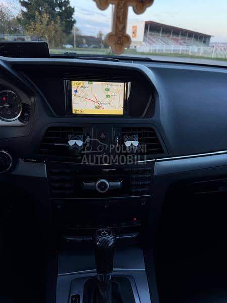 Mercedes Benz E 220 AMG