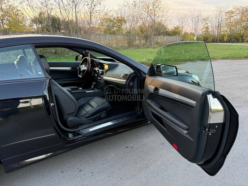 Mercedes Benz E 220 AMG