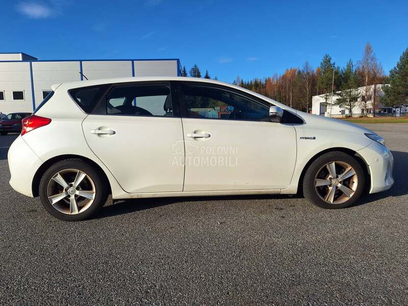 Toyota Auris 1,8 HYBRID