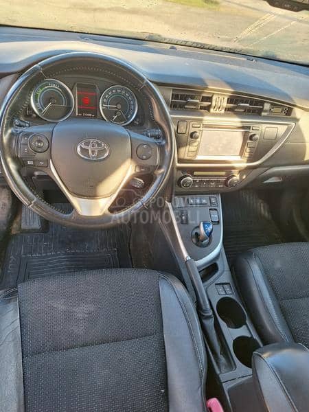 Toyota Auris 1,8 HYBRID