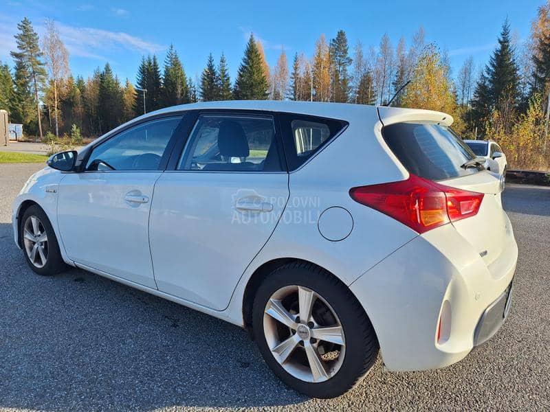 Toyota Auris 1,8 HYBRID