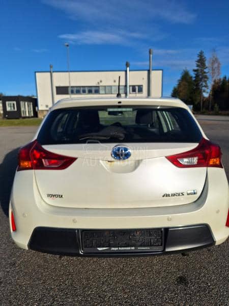 Toyota Auris 1,8 HYBRID