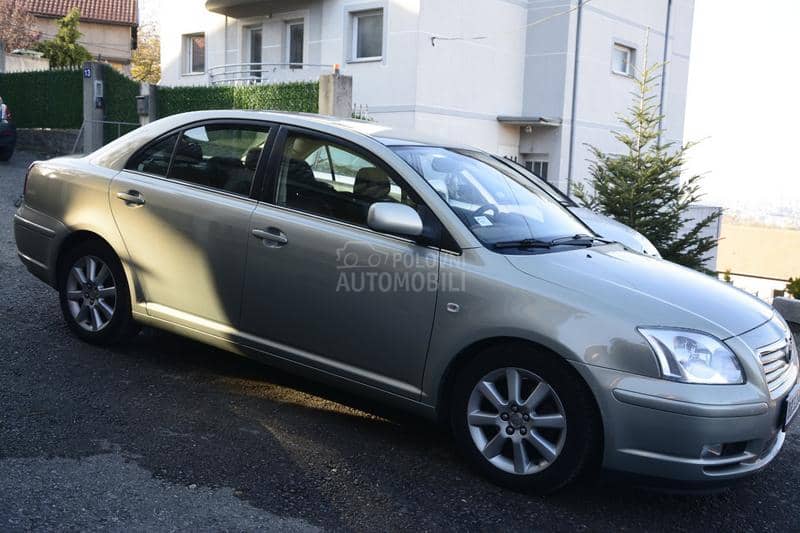 Toyota Avensis 