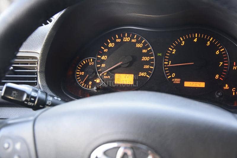 Toyota Avensis 