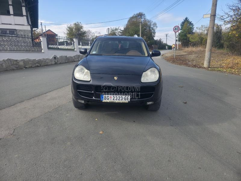Porsche Cayenne 3.2