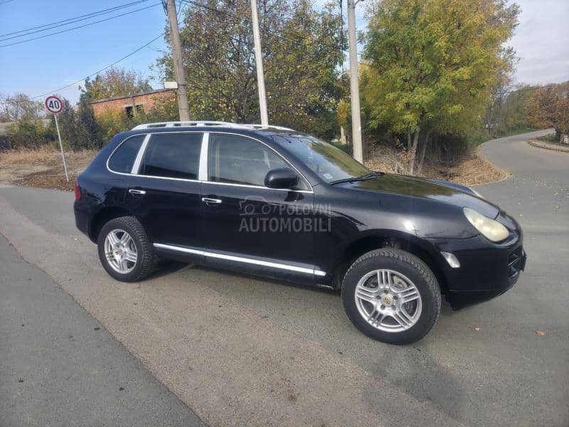Porsche Cayenne 3.2
