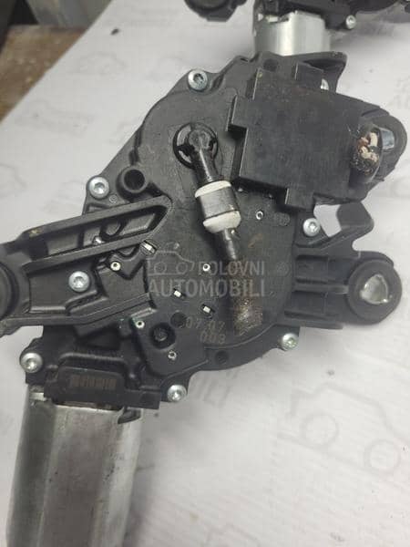 MOTORIC ZADNJI BRISAČ GOLF