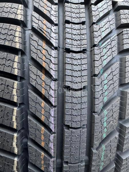 Continental 225/60 R17 Zimska