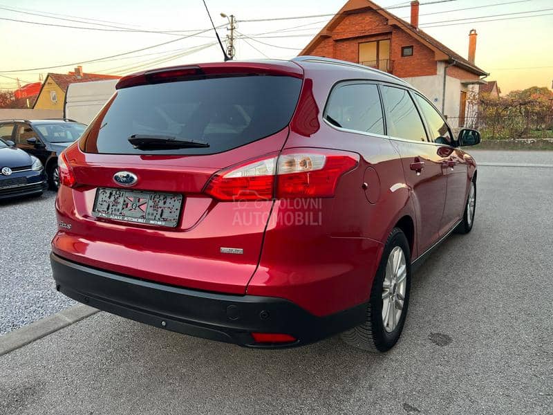 Ford Focus 1.6/TITANIUM/LED