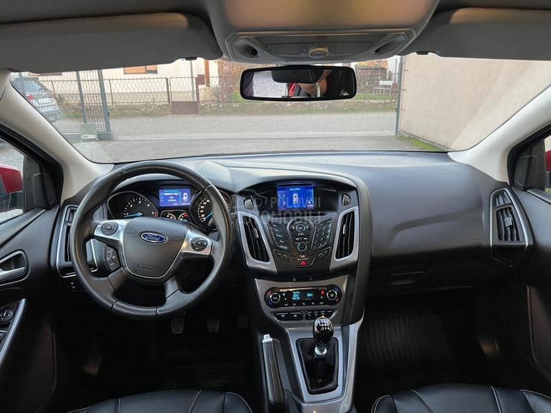 Ford Focus 1.6/TITANIUM/LED
