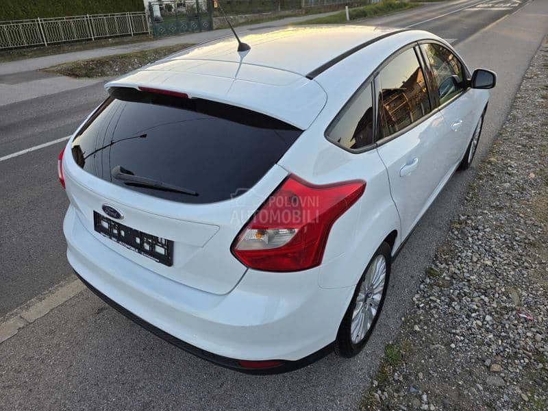 Ford Focus 1.6 Obican motor