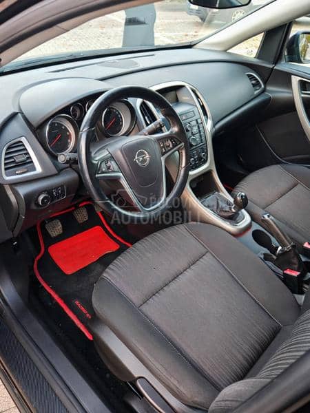Opel Astra J 1.7cdti