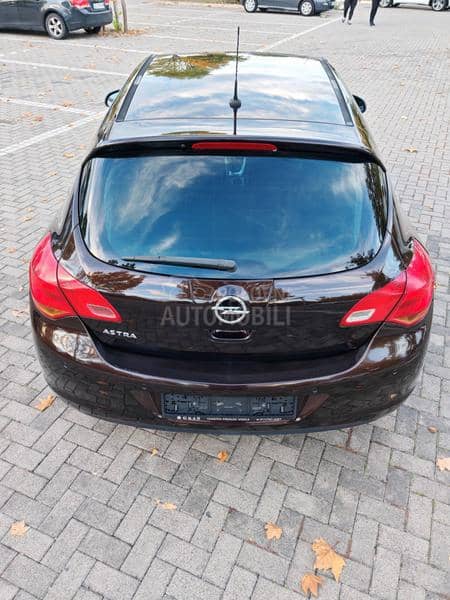 Opel Astra J 1.7cdti