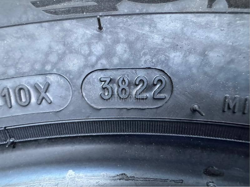 Michelin 225/60 R18 Zimska