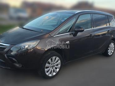 Opel Zafira A16xnt 2012. god. -  kompletan auto u delovima