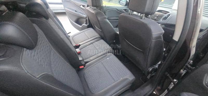 Opel Zafira A16xnt 2012. god. -  kompletan auto u delovima