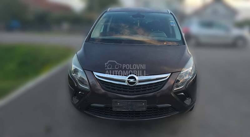 Opel Zafira A16xnt 2012. god. -  kompletan auto u delovima