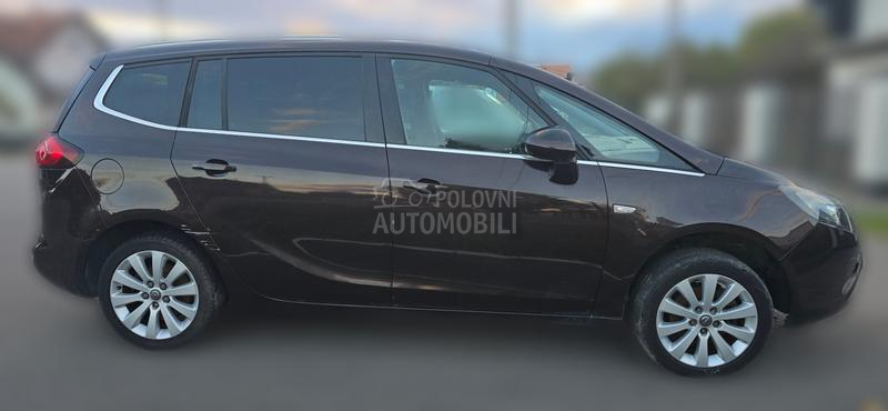 Opel Zafira A16xnt 2012. god. -  kompletan auto u delovima