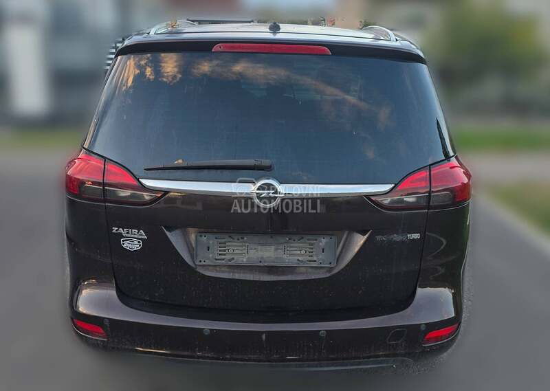Opel Zafira A16xnt 2012. god. -  kompletan auto u delovima