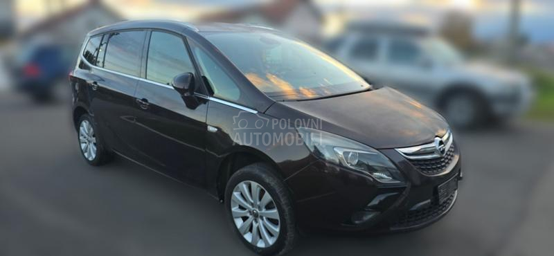 Opel Zafira A16xnt 2012. god. -  kompletan auto u delovima