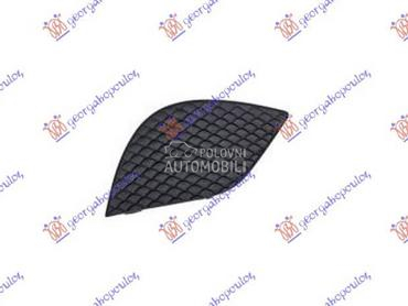 RESETKA PREDNJEG BRANIKA Desno za Mercedes Benz C Klasa od 2018. do 2021. god.