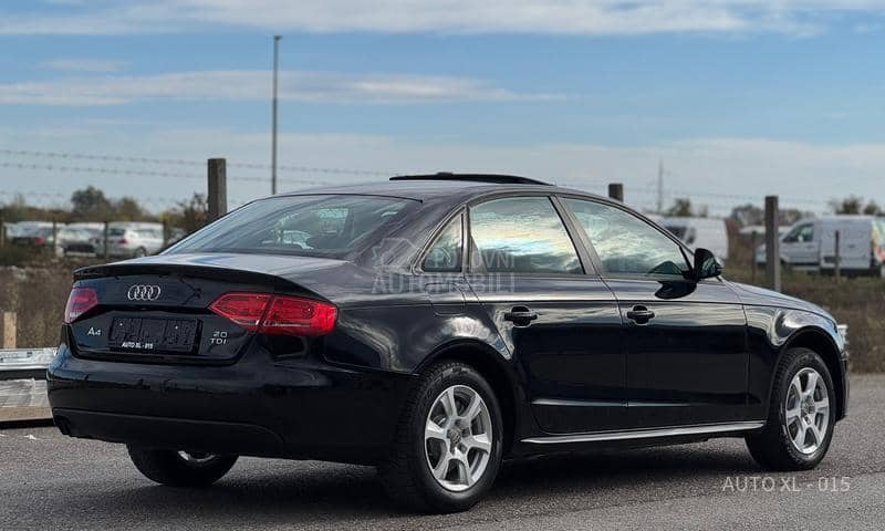 Audi A4 2.0TDI / ŠIBER / XEN