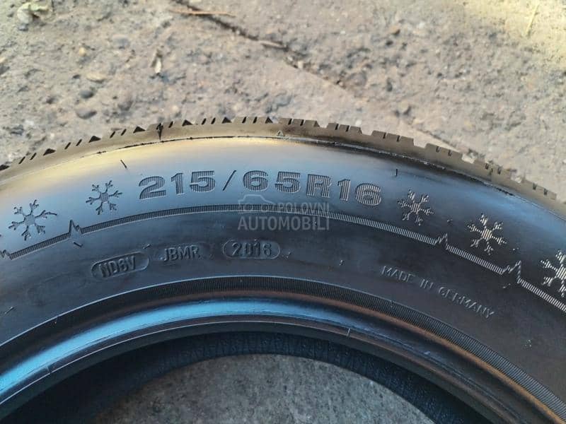 Dunlop 215/65 R16 Zimska