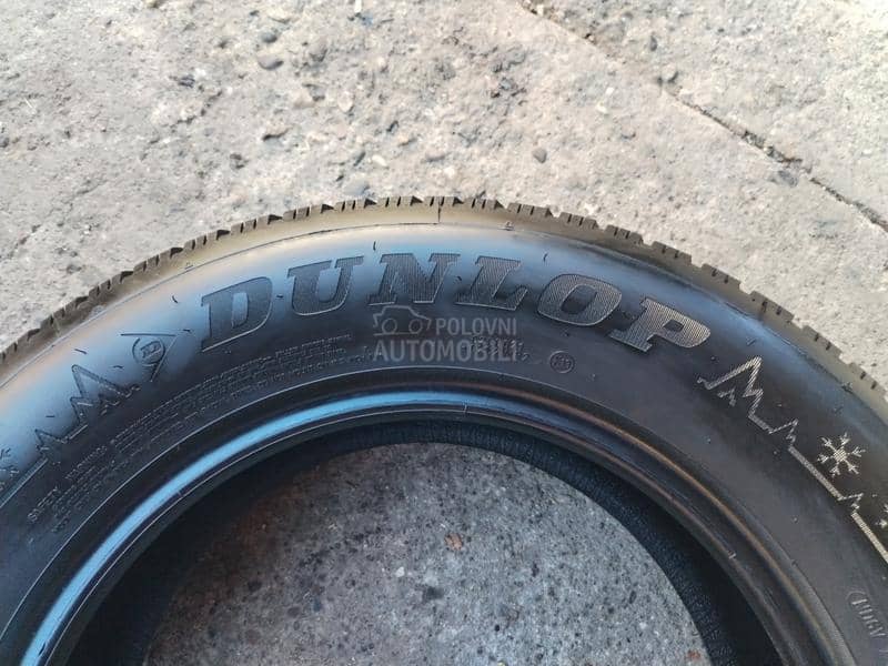 Dunlop 215/65 R16 Zimska