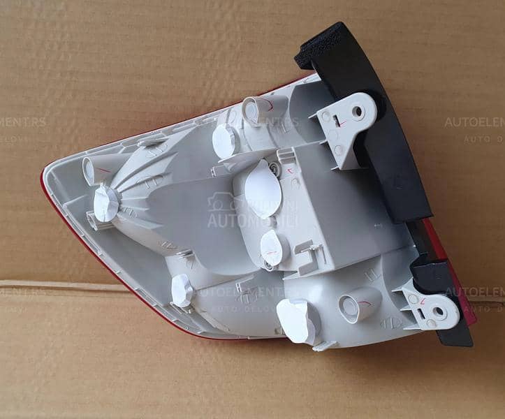 STOP LAMPA KARAVAN Desno