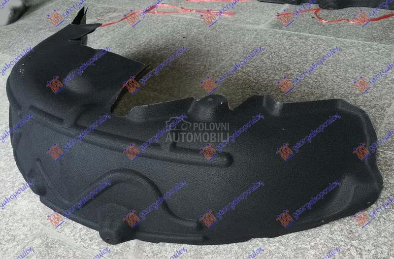 ZADNJE POTKRILO PLASTICNO