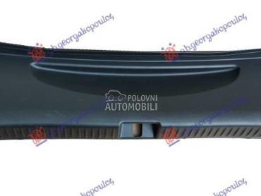 POKLOPAC ZADNJEG PRTLJAZNIKA za Mercedes Benz C Klasa od 2014. do 2018. god.