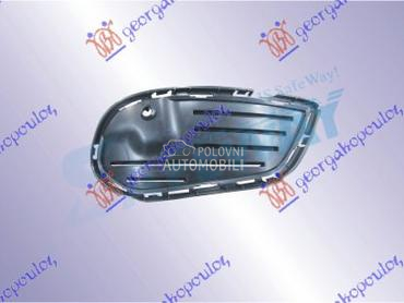 RESETKA PREDNJEG BRANIKA UNUTR za Mercedes Benz C Klasa od 2014. do 2018. god.