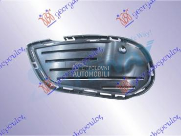 RESETKA PREDNJEG BRANIKA UNUTR za Mercedes Benz C Klasa od 2015. do 2018. god.