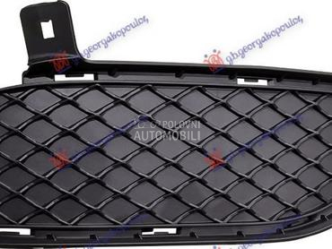 RESETKA PREDNJEG BRANIKA za Mercedes Benz B Klasa od 2011. do 2014. god.