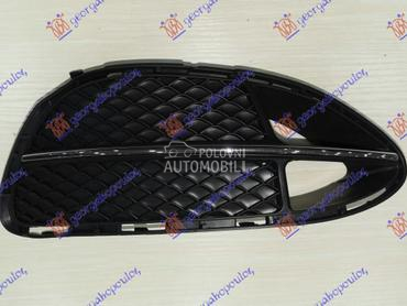 RESETKA PREDNJEG BRANIKA SA LA za Mercedes Benz E Klasa od 2013. do 2016. god.