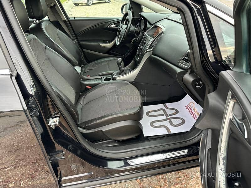 Opel Astra J 1.7 CDTI COSMO