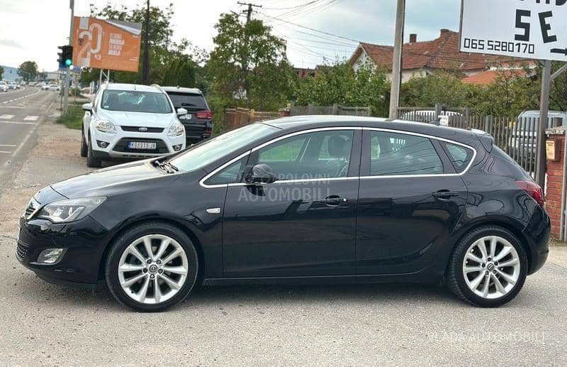 Opel Astra J 1.7 CDTI COSMO