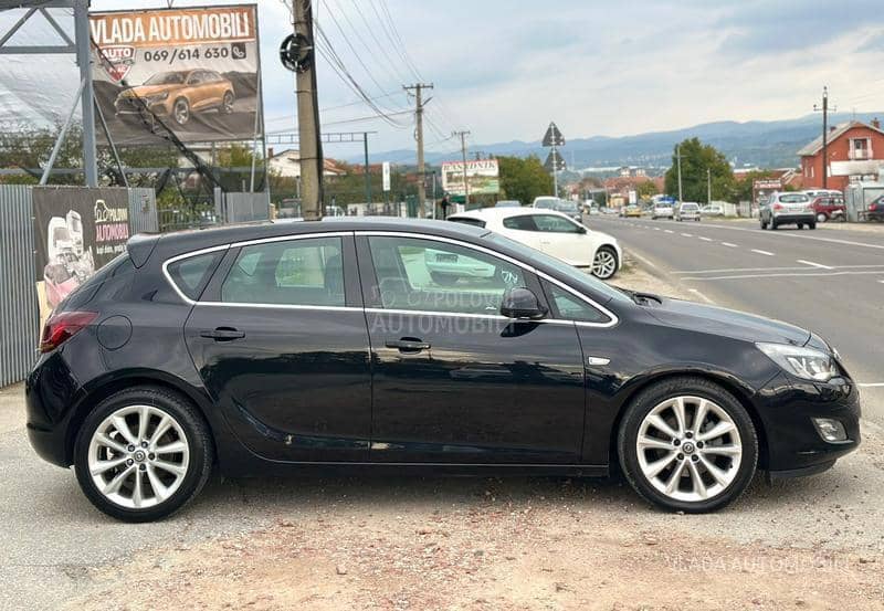 Opel Astra J 1.7 CDTI COSMO