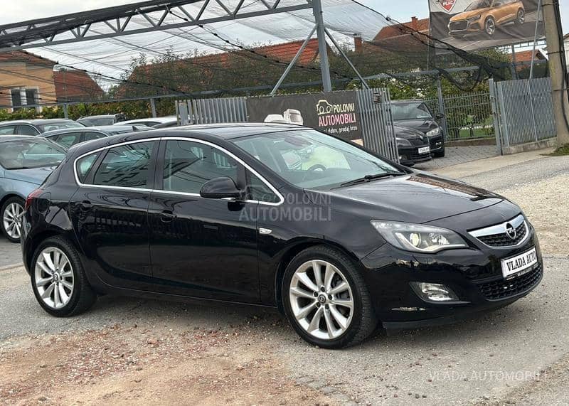 Opel Astra J 1.7 CDTI COSMO
