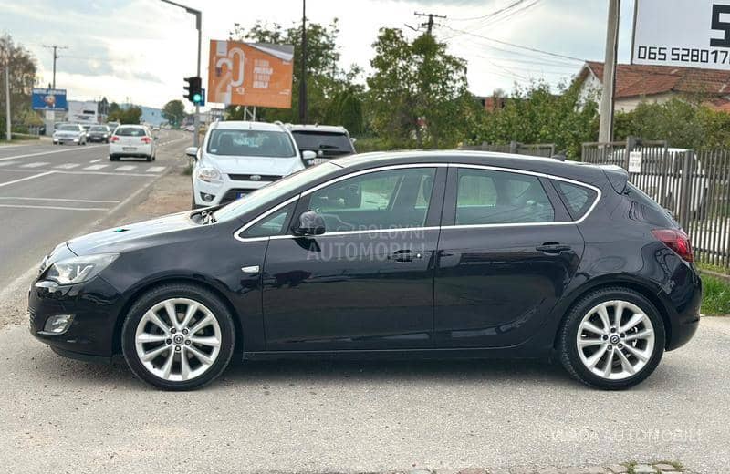 Opel Astra J 1.7 CDTI COSMO