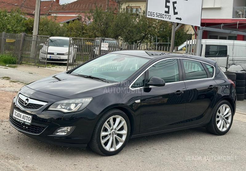 Opel Astra J 1.7 CDTI COSMO