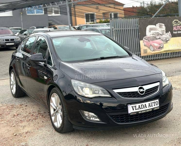 Opel Astra J 1.7 CDTI COSMO